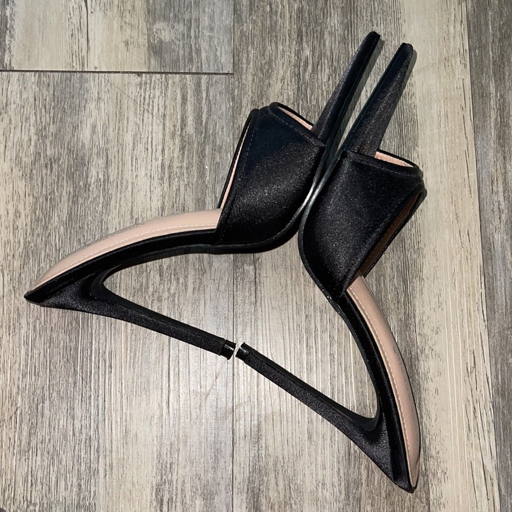 NWOB! Cape Robbin Black Satin Stiletto Heels Size 6.5 - Picture 3 of 4